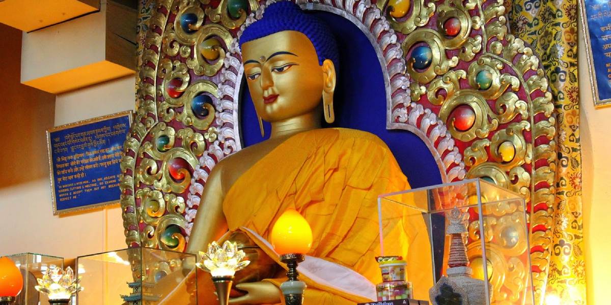Amritsar Dharamshala Manali Leh Kargil Kashmir 19 Days Package