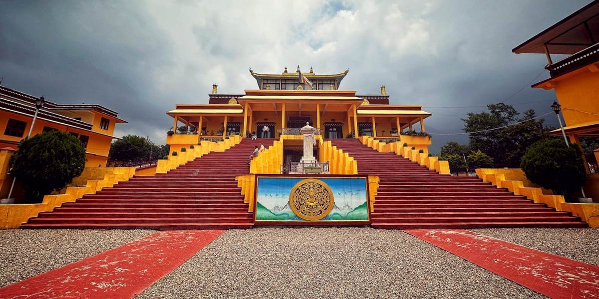 Amritsar Dharamshala Manali Leh Kargil Kashmir 19 Days Package