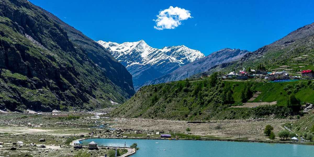 Amritsar Dharamshala Manali Leh Kargil Kashmir 19 Days Package