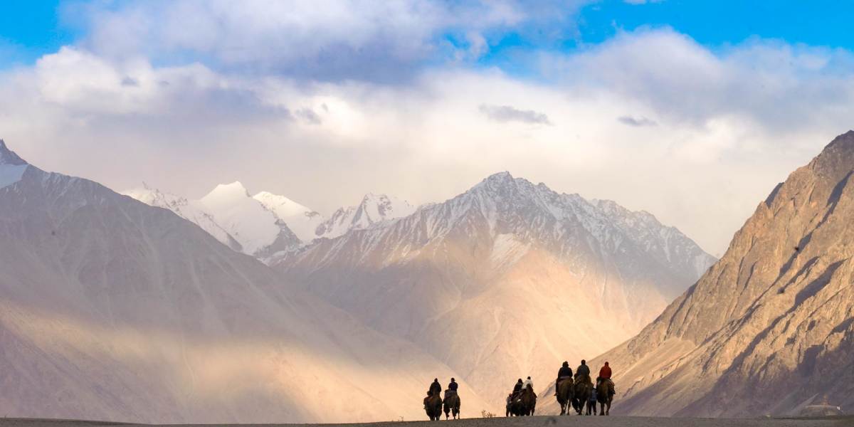 Amritsar to Srinagar & Kashmir Hills Tour
