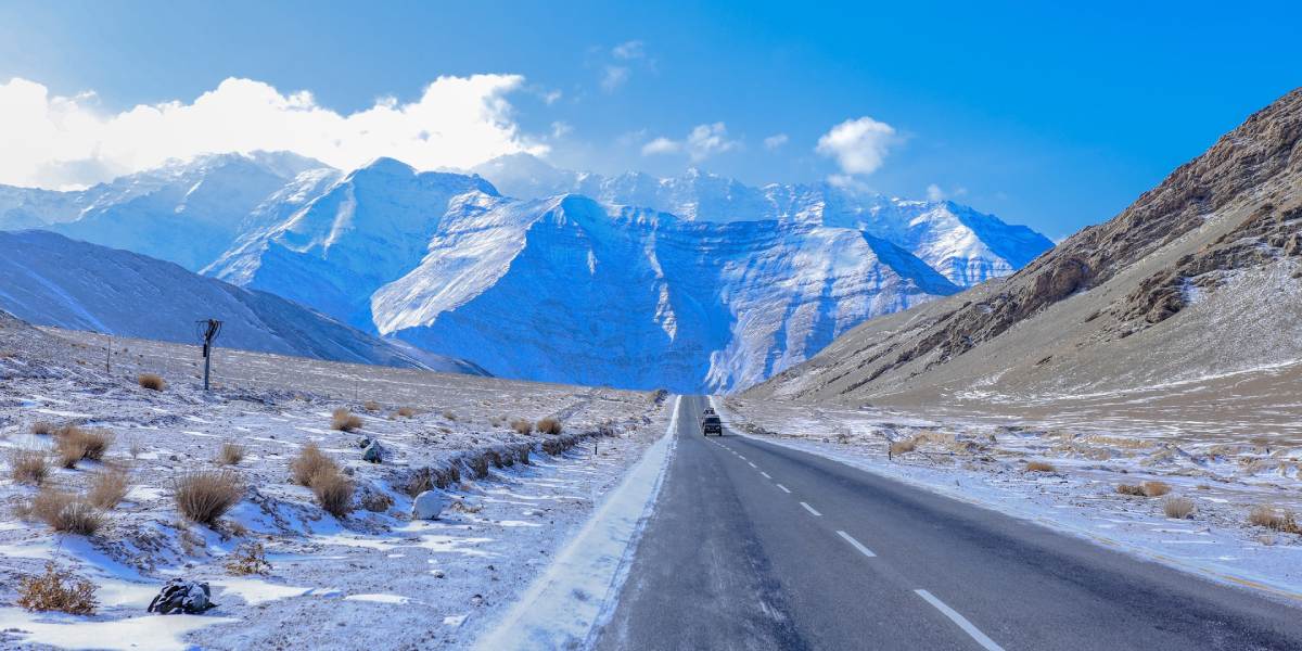 Amritsar Dharamshala Manali Leh Kargil Kashmir 19 Days Package